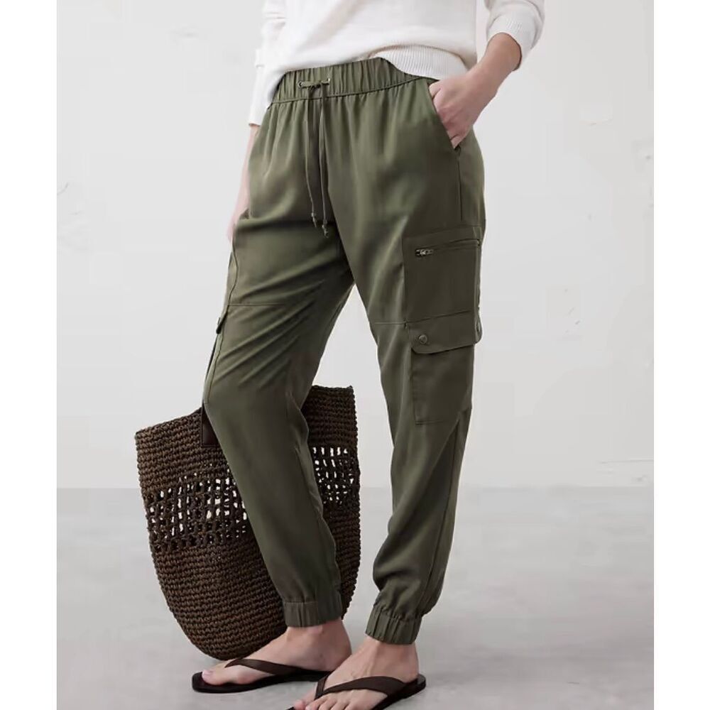 Banana Republic Tencel Cargo Joggers in steel green - M